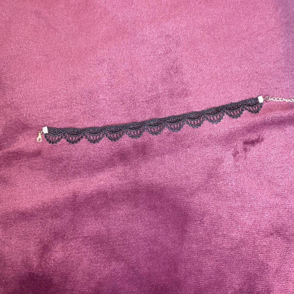 Lace Clasp Choker Necklace